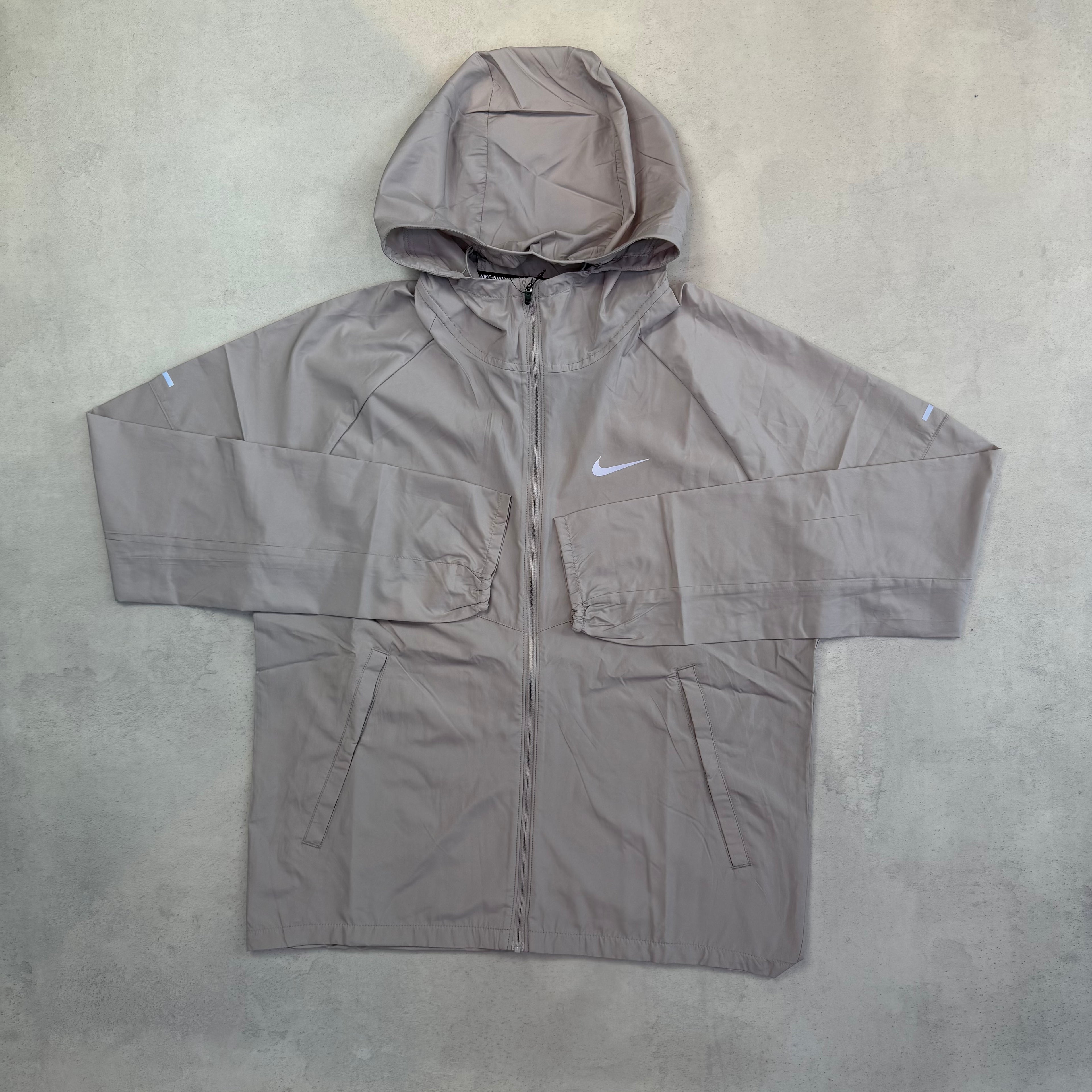 Nike Windrunner - Stone