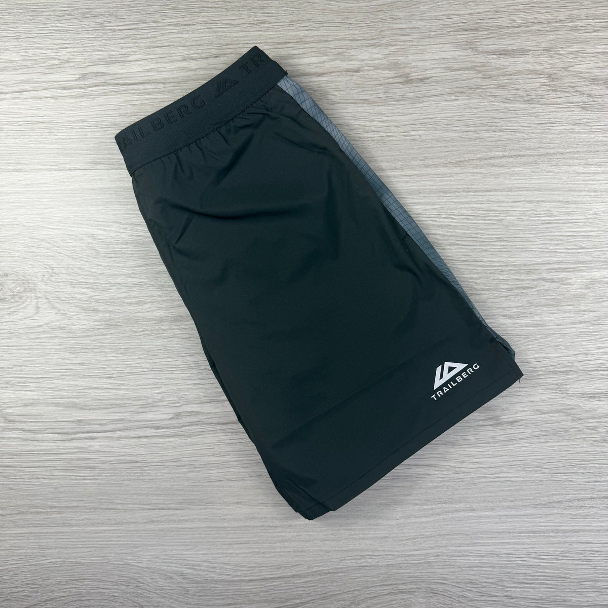 Trailberg Haze Shorts - Black