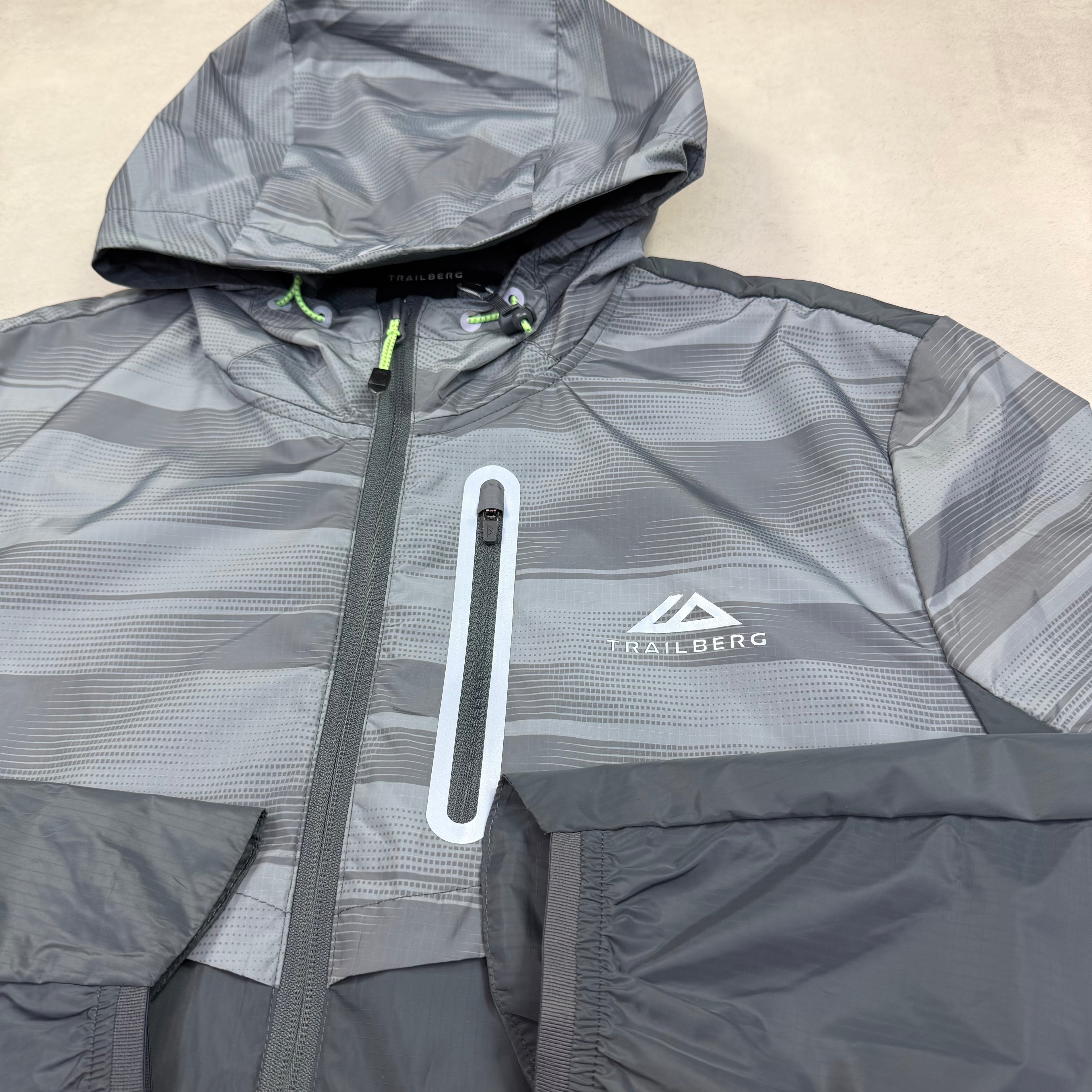 Trailberg Dimension Windrunner - Iron Grey
