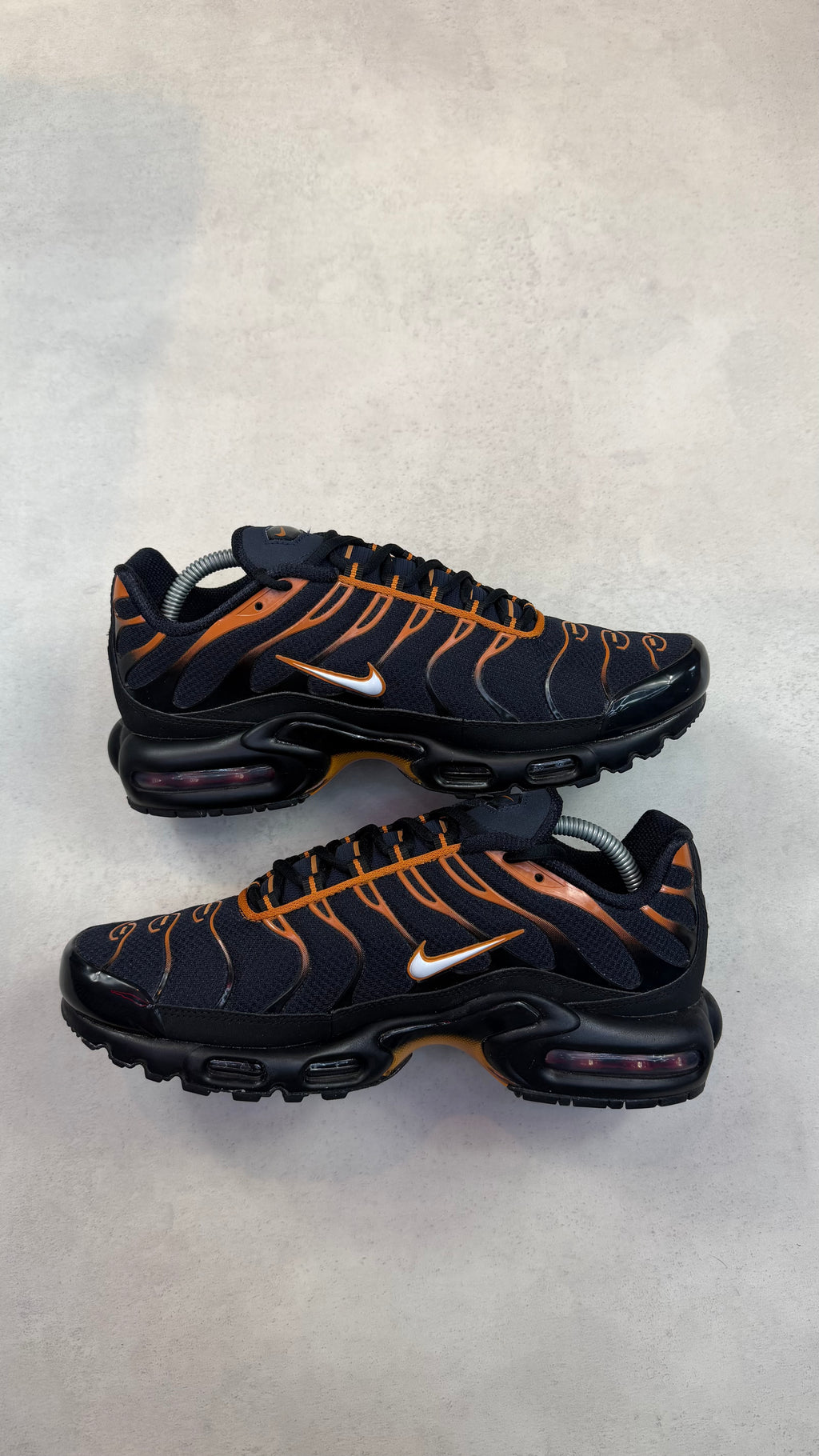 TN Obsidian Monarch