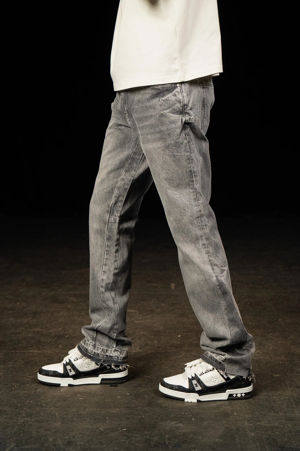 Siarr Flared Jeans - Triple Grey