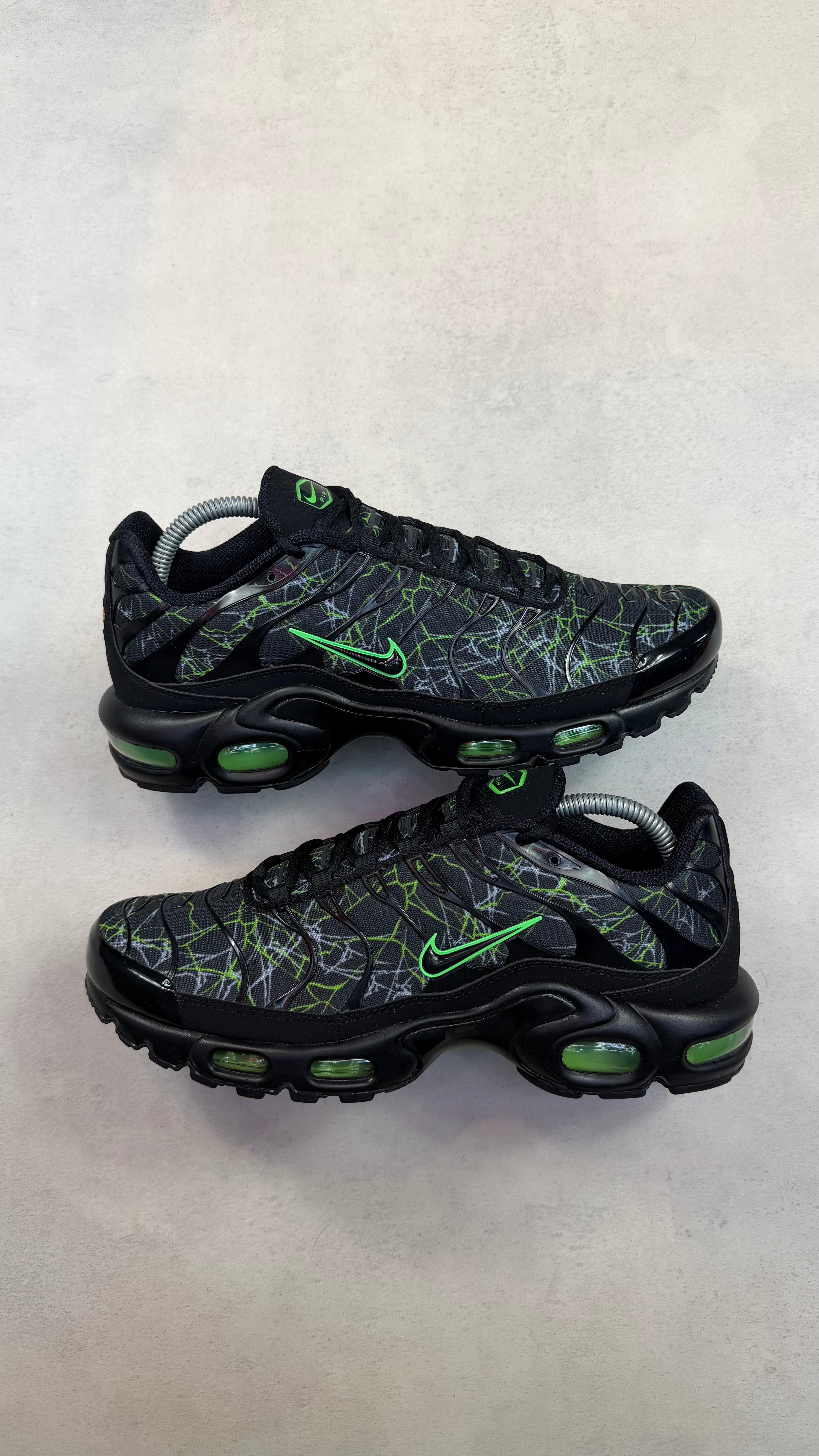 TN Shattered Glass