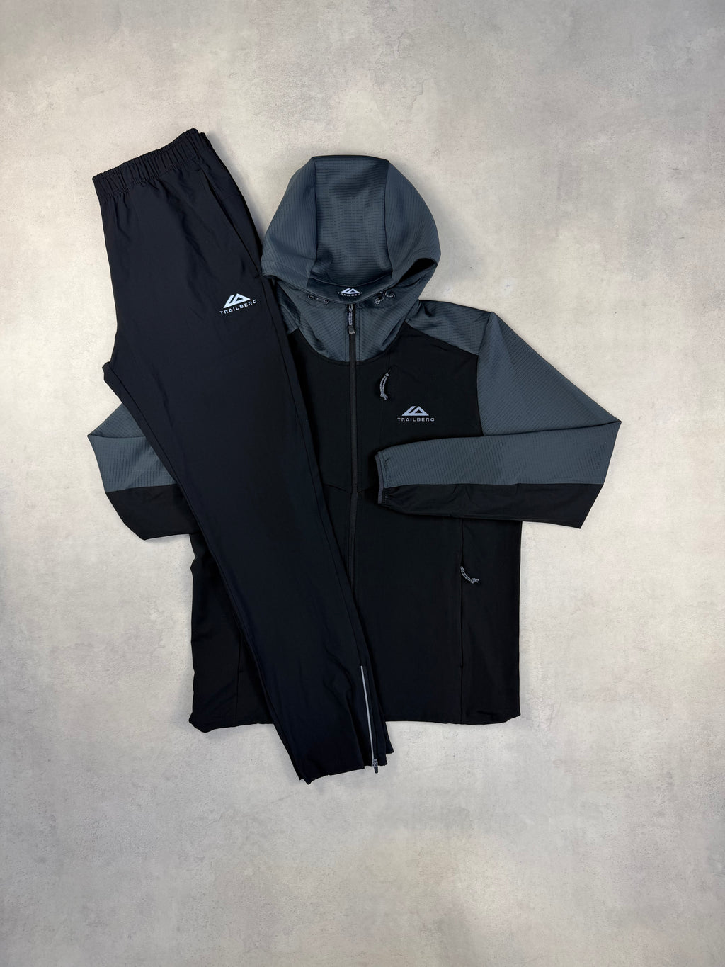 Trailberg Black Rapid Dash Jacket & Essential Pants Tracksuit