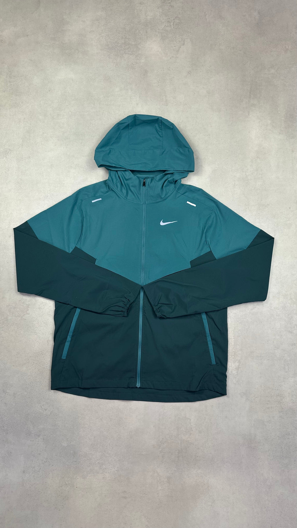 Nike Mineral Teal Windrunner & Black Challenger Pants Duo Set