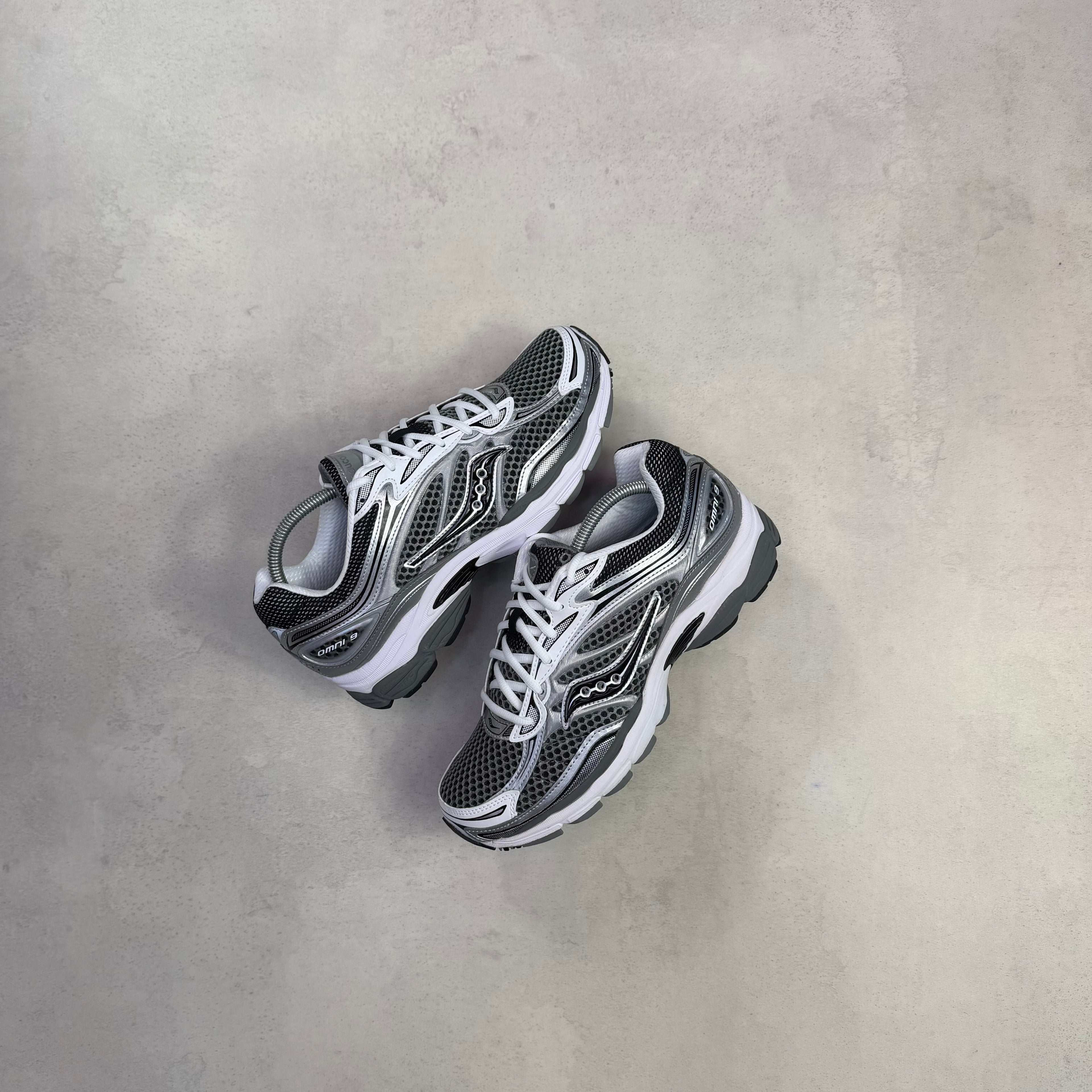 Saucony Progrid Omni 9 - Grey/Silver