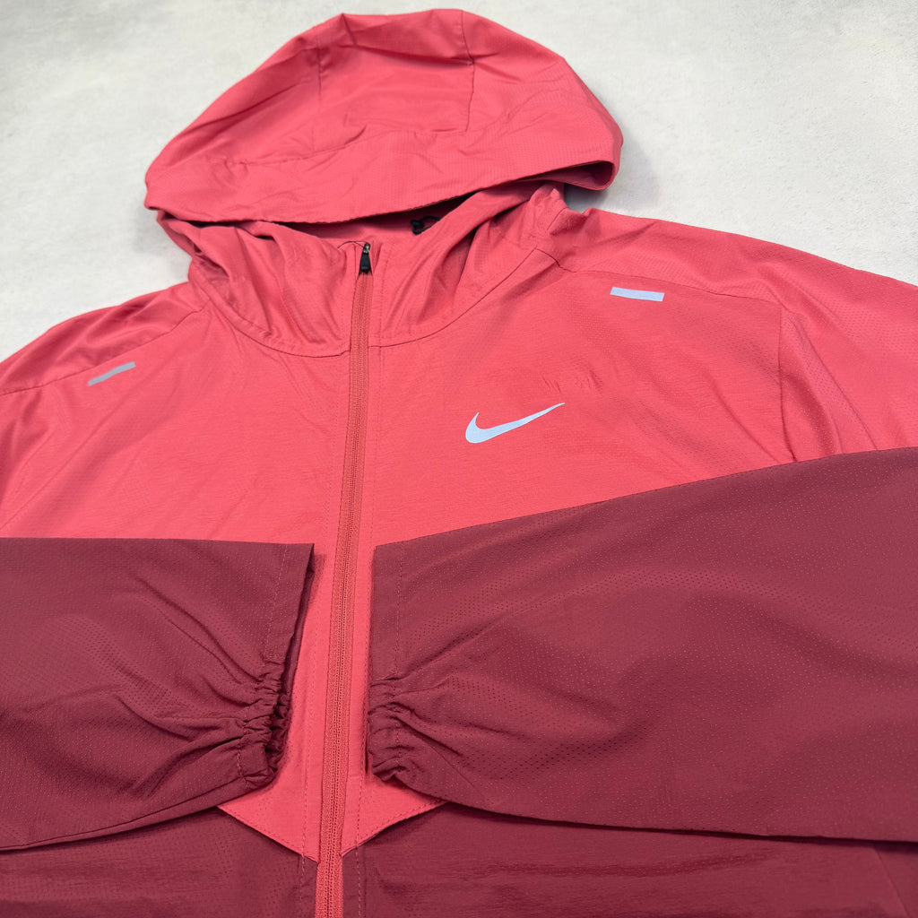 Nike Windrunner - Adobe Red