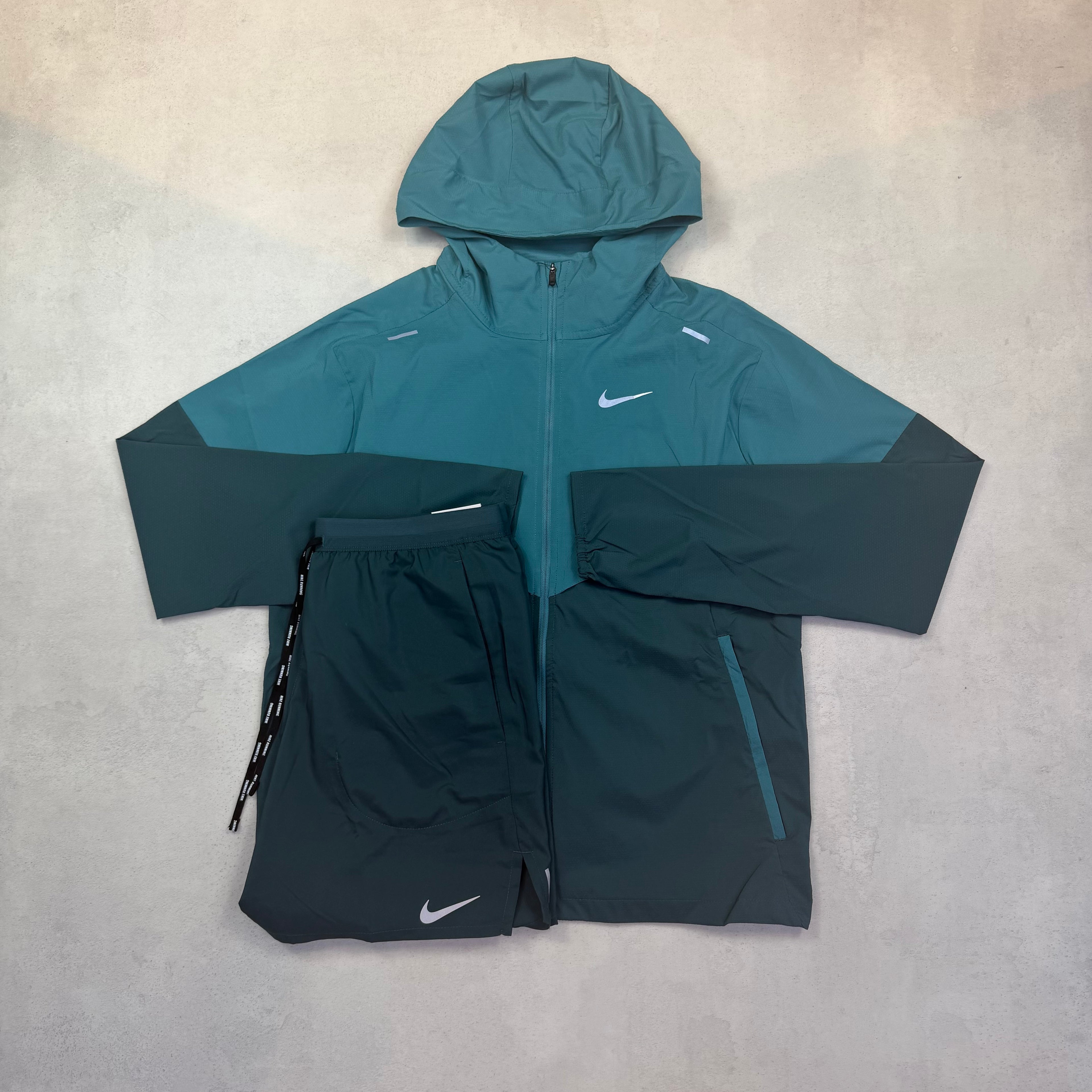 Nike Mineral Teal Windrunner & Flex Stride Shorts Duo Set