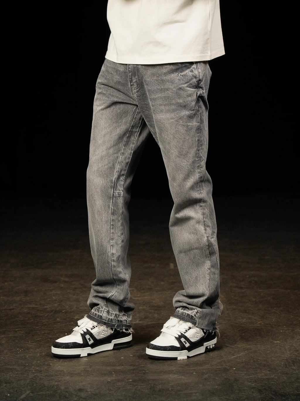 Siarr Flared Jeans - Triple Grey