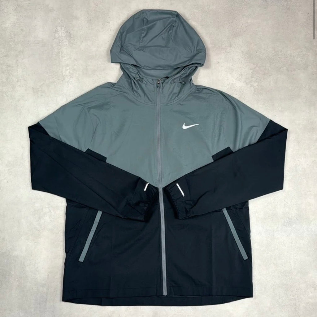 Nike UV Windrunner - Grey/Black