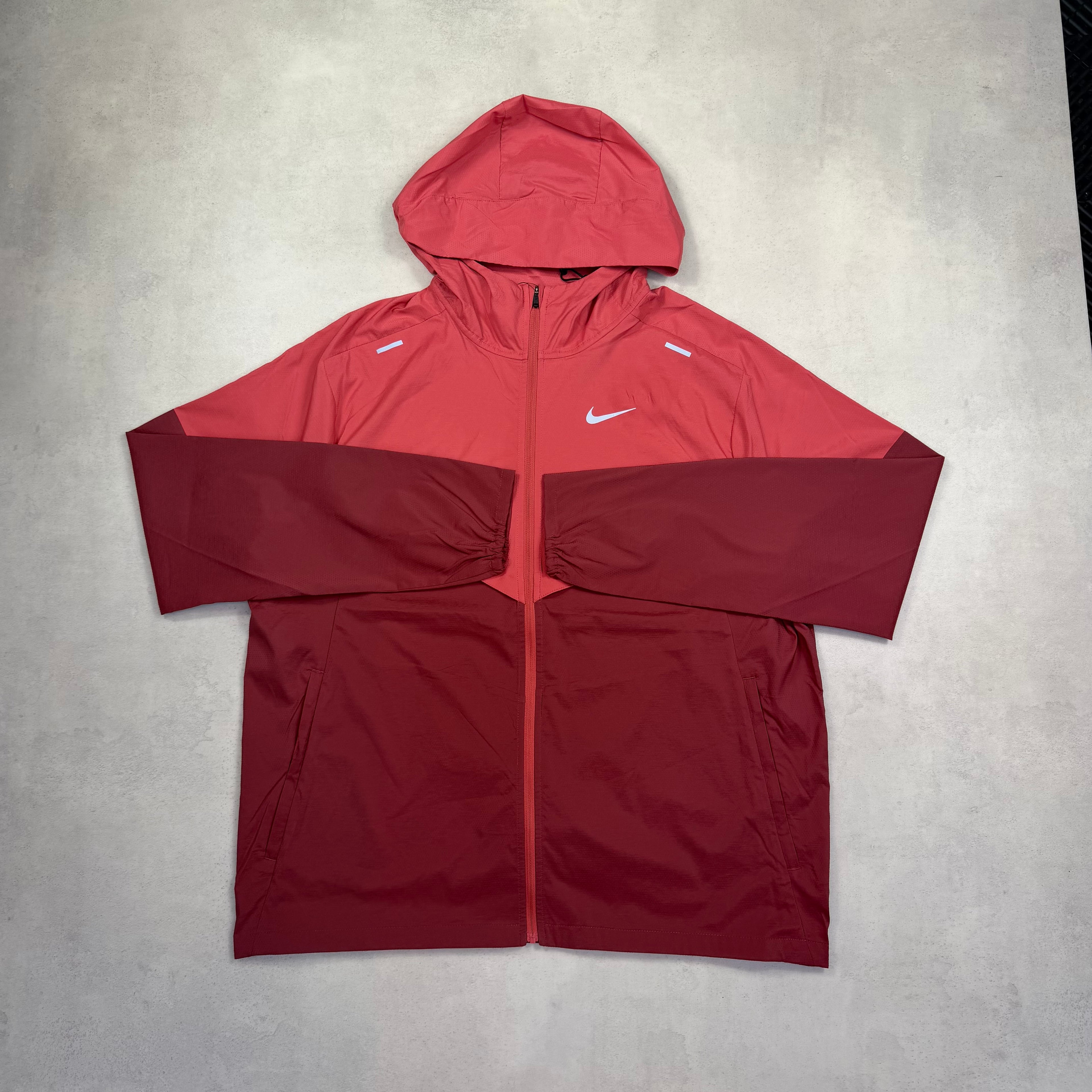 Nike Windrunner - Adobe Red