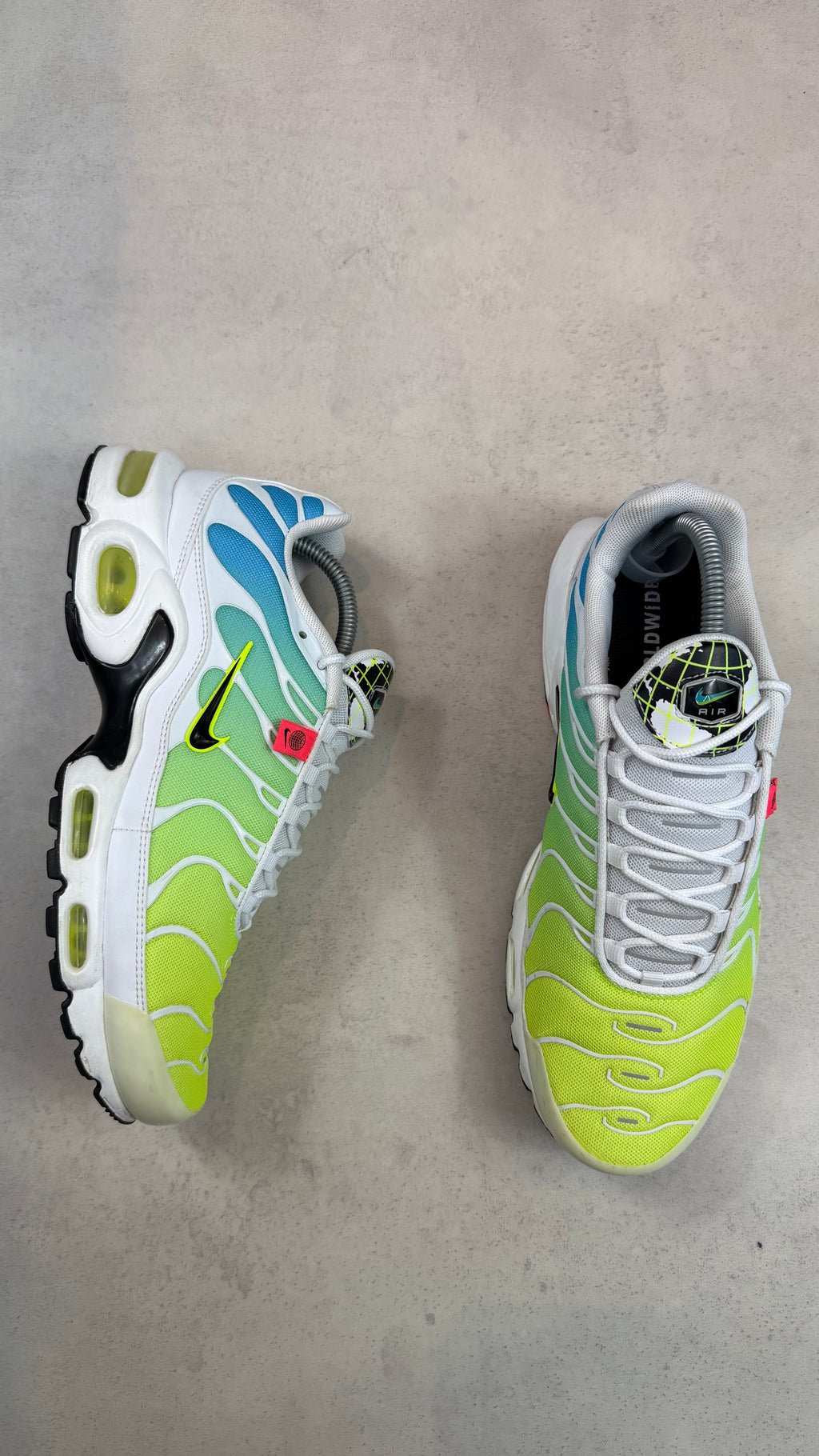 TN Worldwide Green/Blue (Used)