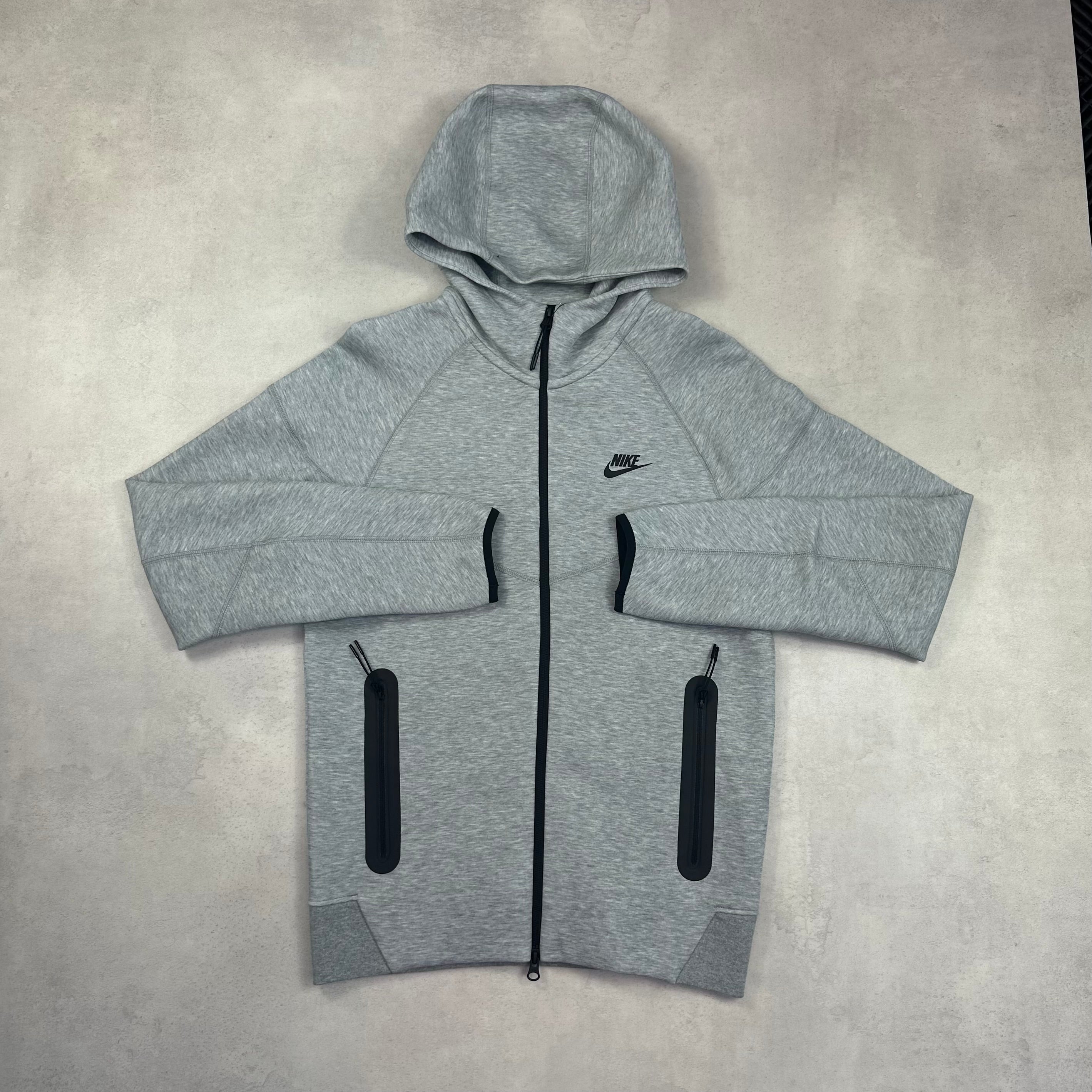 Nike Grey Tech Fleece Jacket & Grey Tech Fleece Pants Tracksuit
