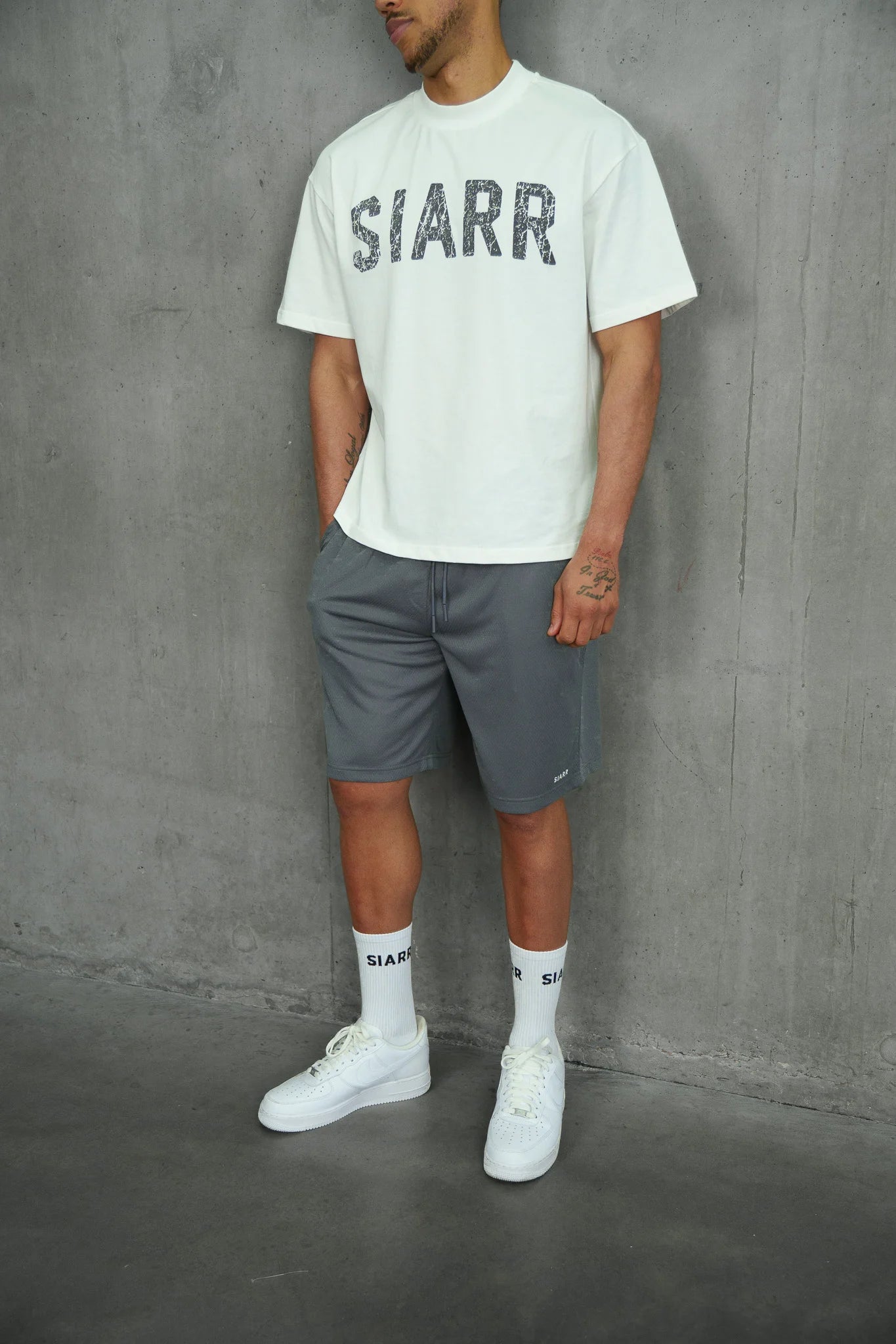 Siarr Scribble T-Shirt - White/Grey