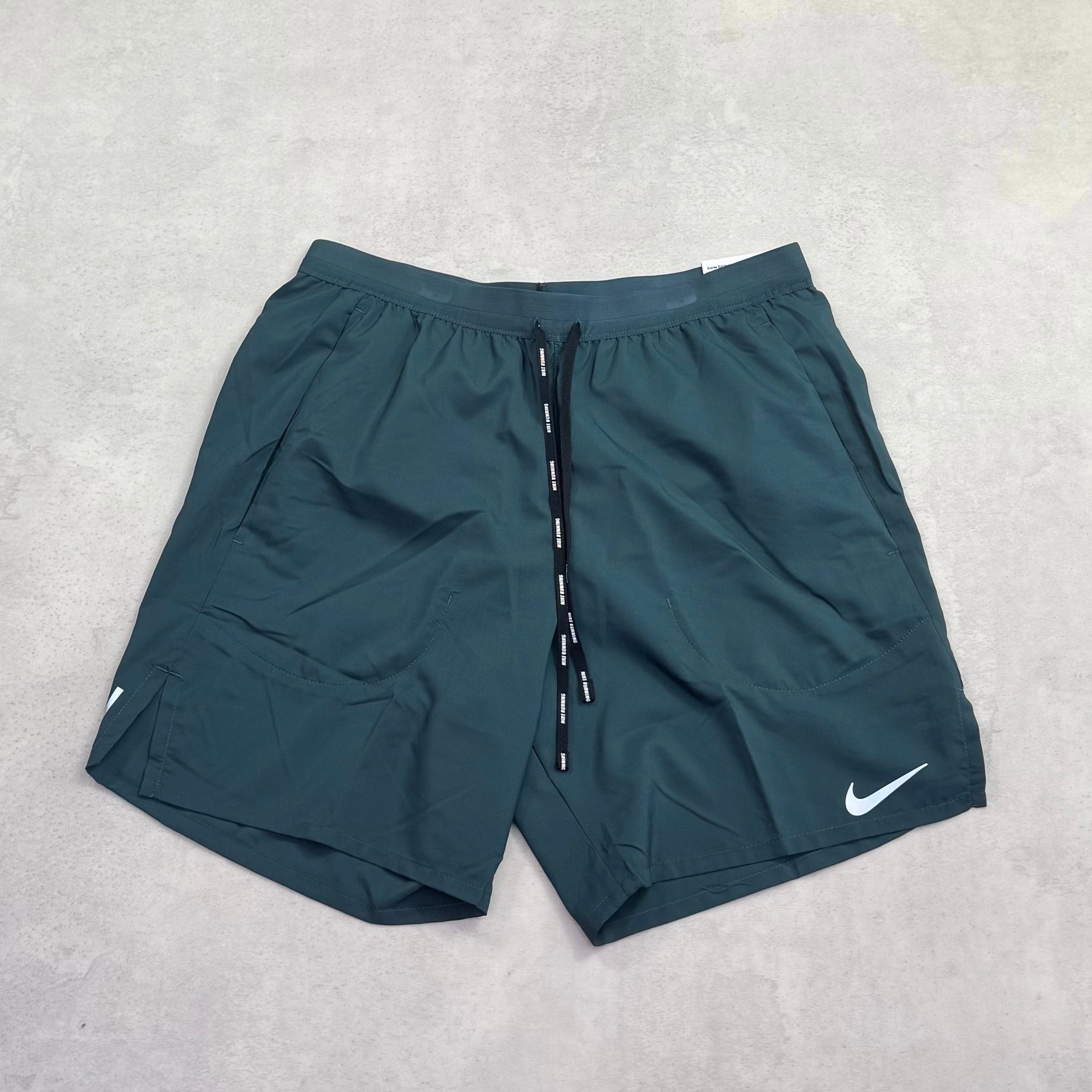 Nike Flex Stride Shorts - Vintage Green