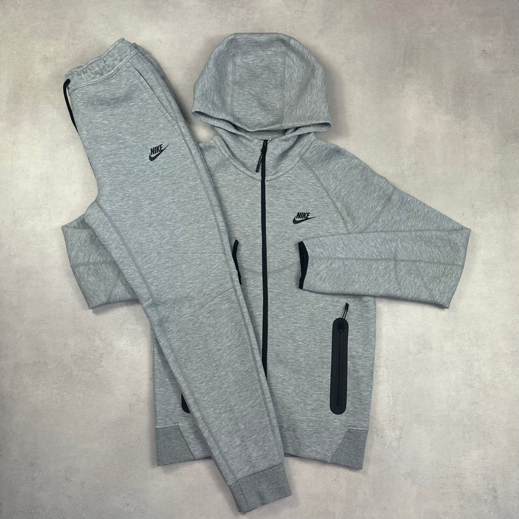 Nike Grey Tech Fleece Jacket & Grey Tech Fleece Pants Tracksuit
