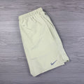 Nike Challenger Shorts - Light Olive
