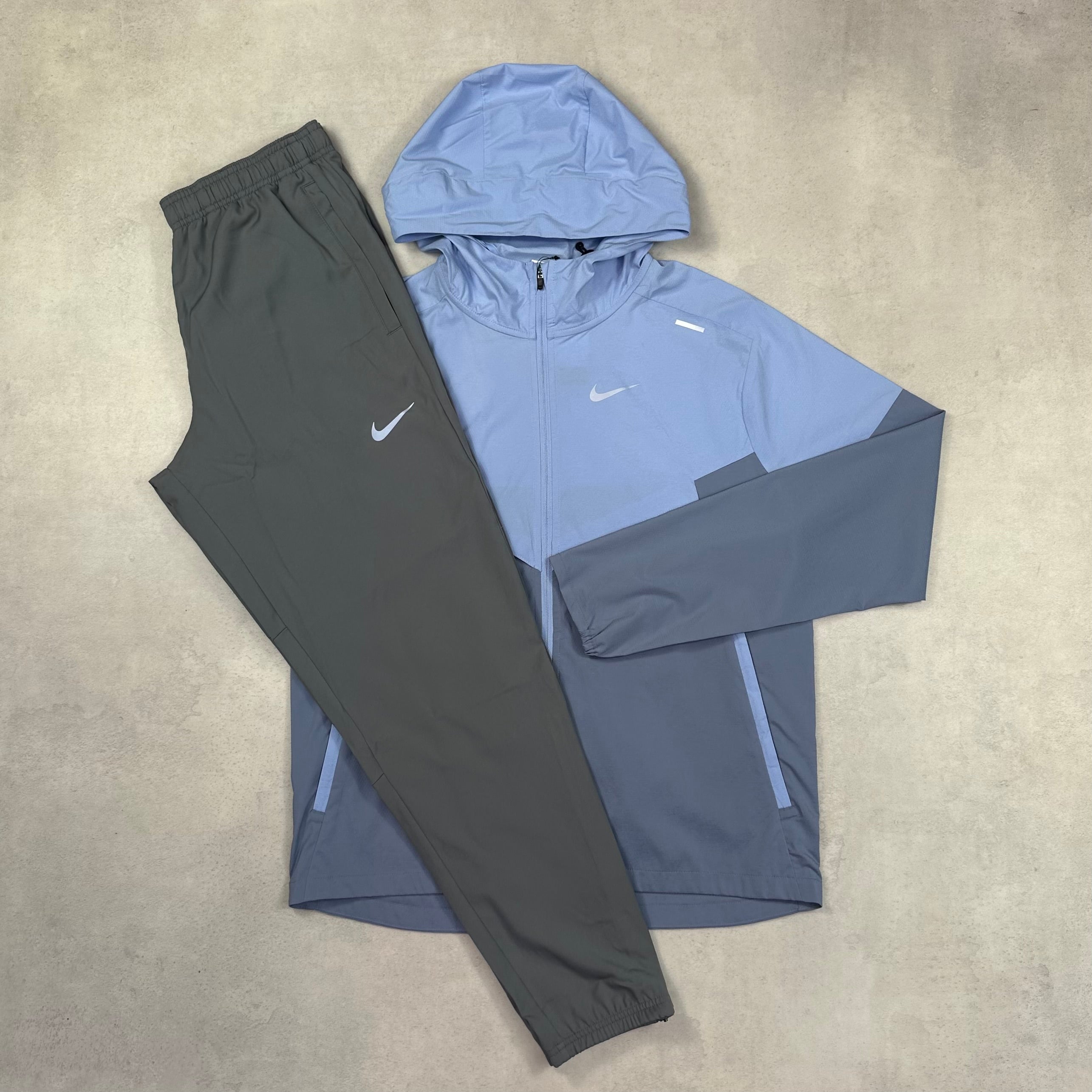 Nike Cobalt Windrunner & Grey Challenger Pants Duo Set