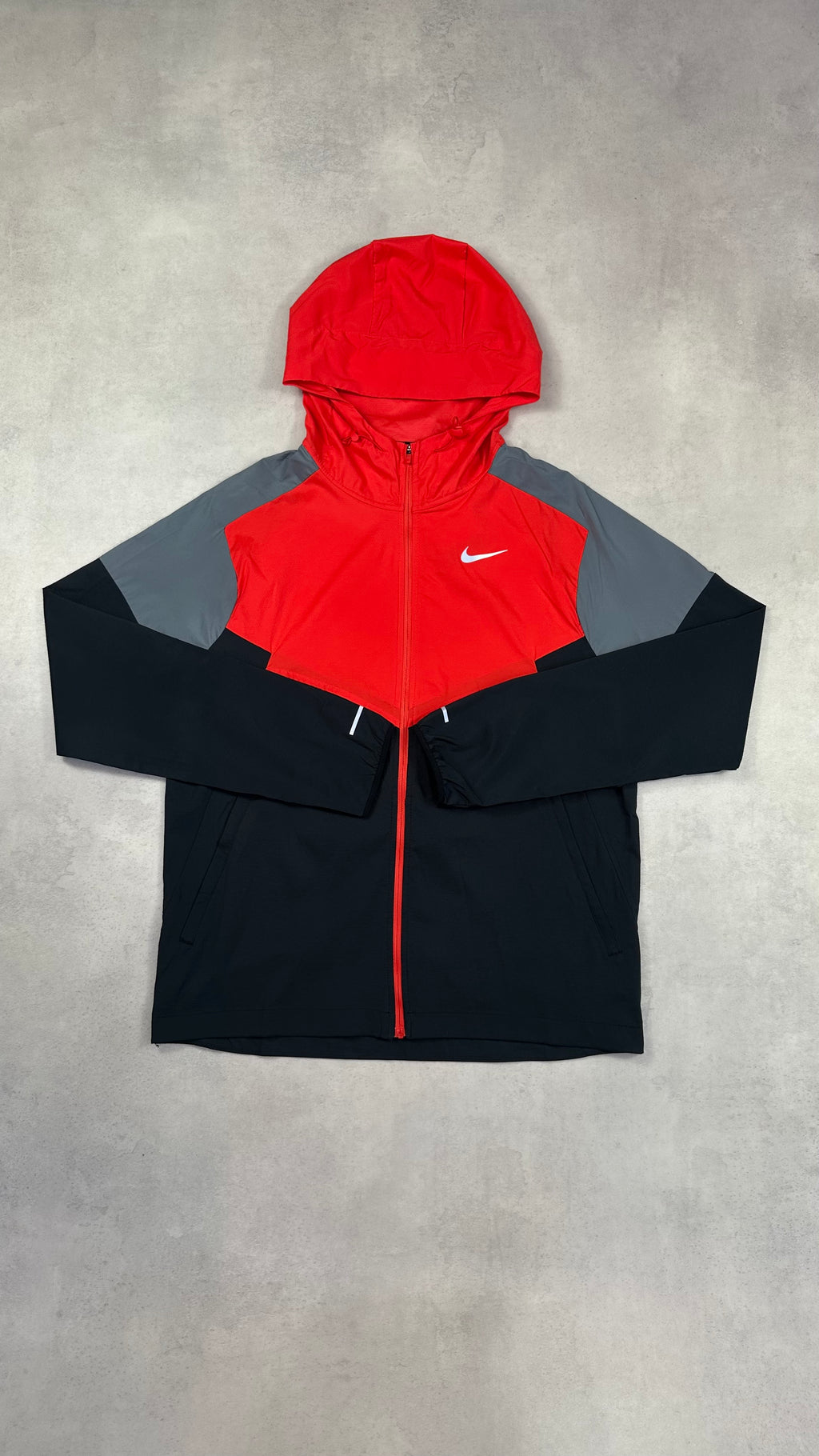 Nike Crimson Red Windrunner & Miler T-Shirt & Black Challenger Shorts Trio Set