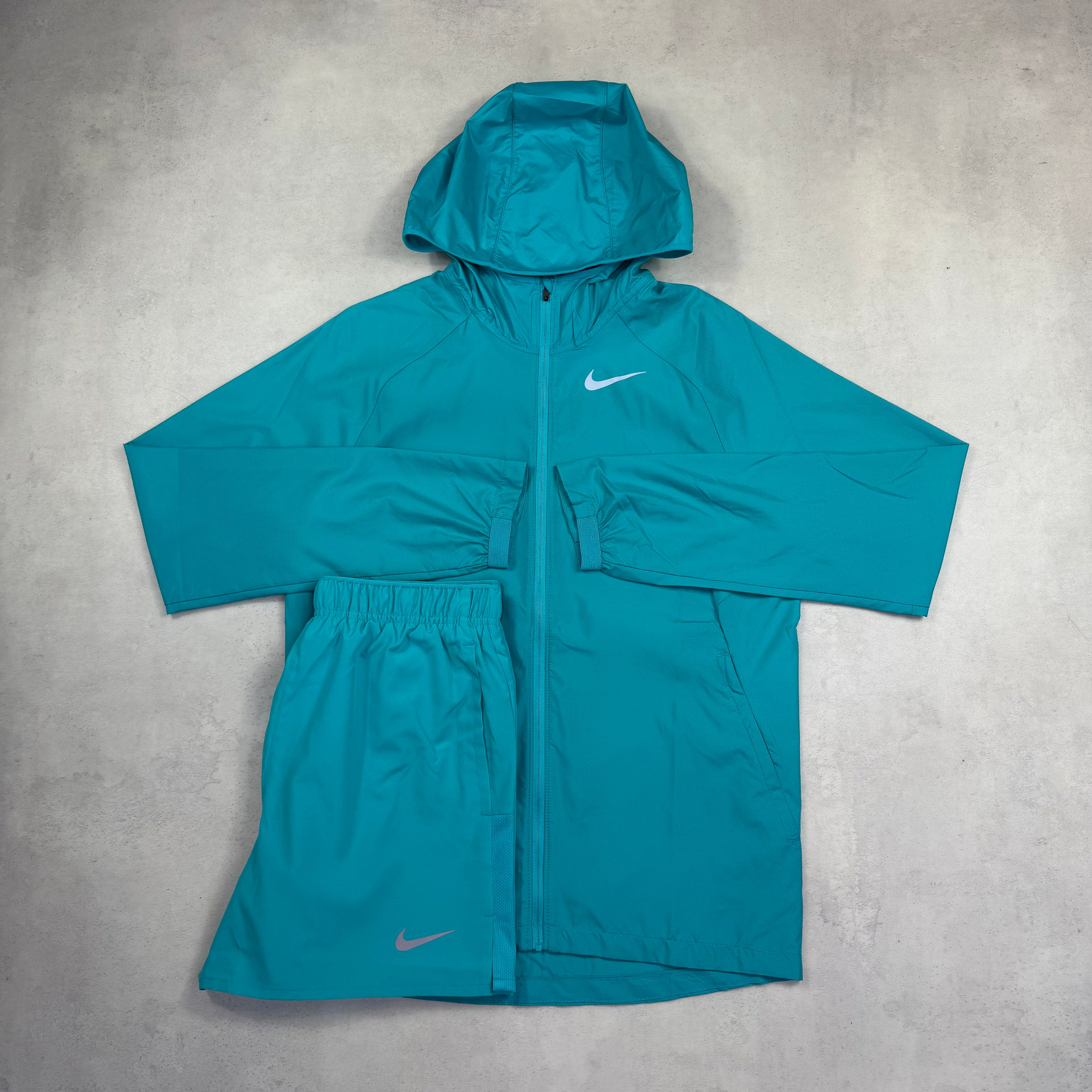 Nike Dusty Cactus Windrunner & Challenger Shorts Duo Set