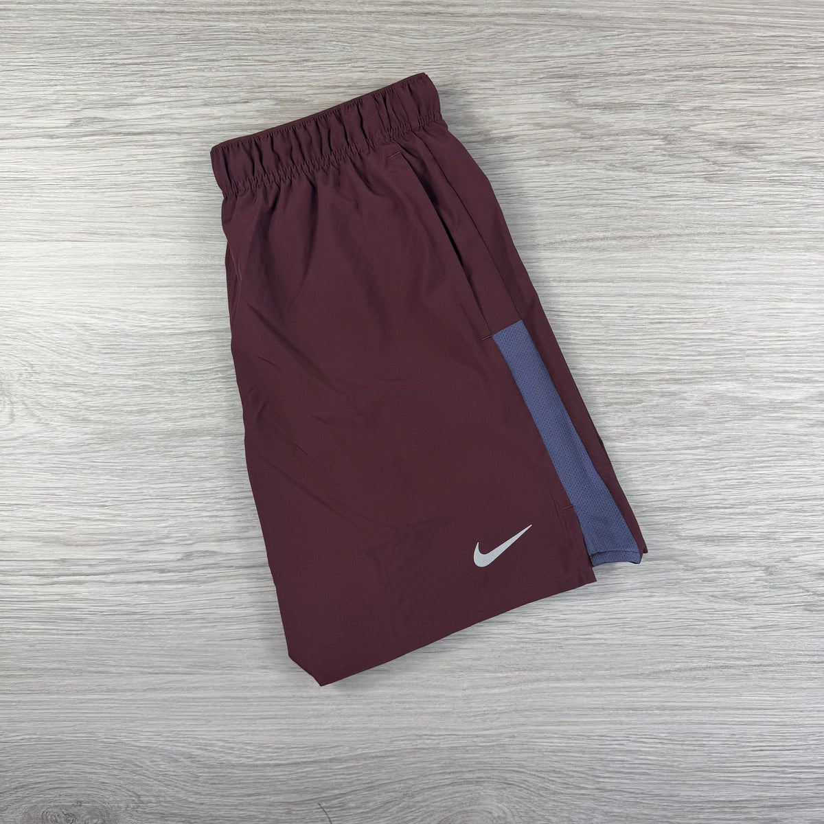 Nike Challenger Shorts - Burgundy Crush