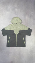 Nike UV Windrunner - Olive