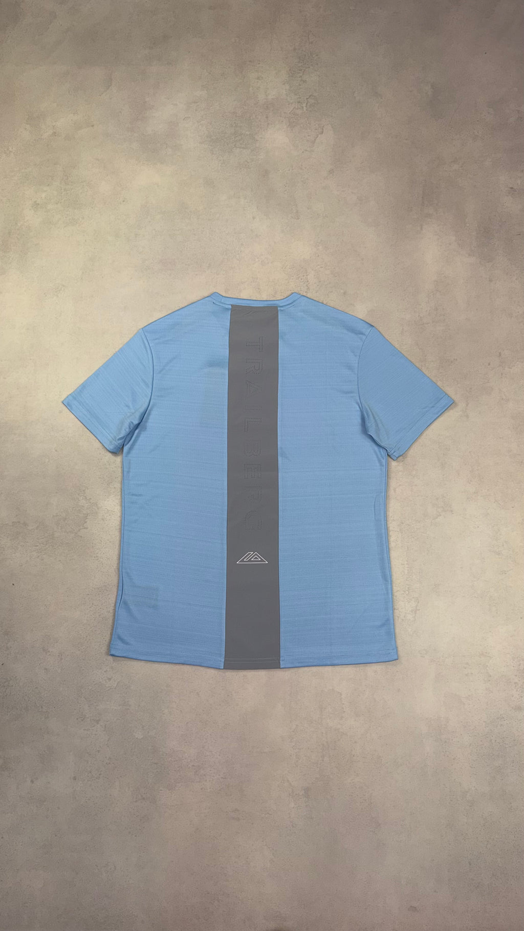 Trailberg Cloud T-Shirt & Essential Shorts Set