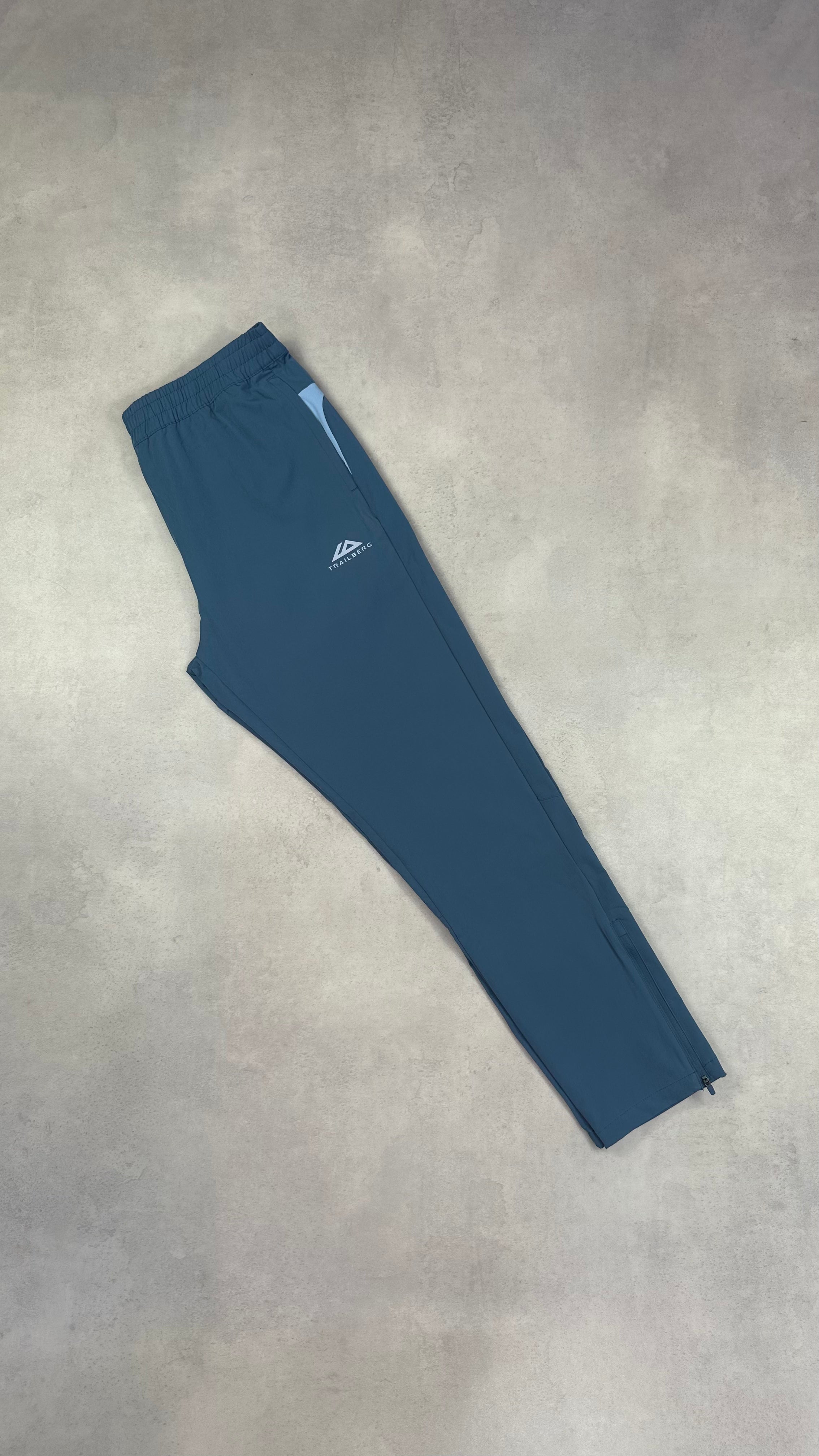 Trailberg Cloud Blue AW25 Windrunner & Cloud Blue AW25 Pants Tracksuit