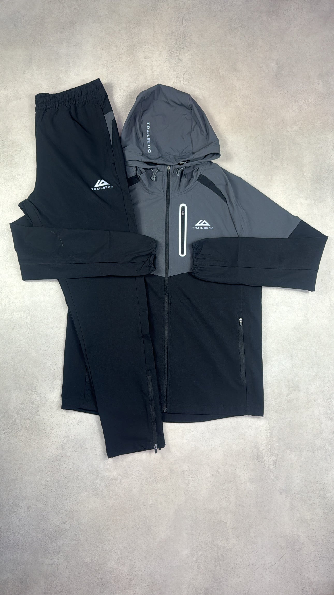 Trailberg AW25 Cloud Tracksuit -  Black/Volcano Grey