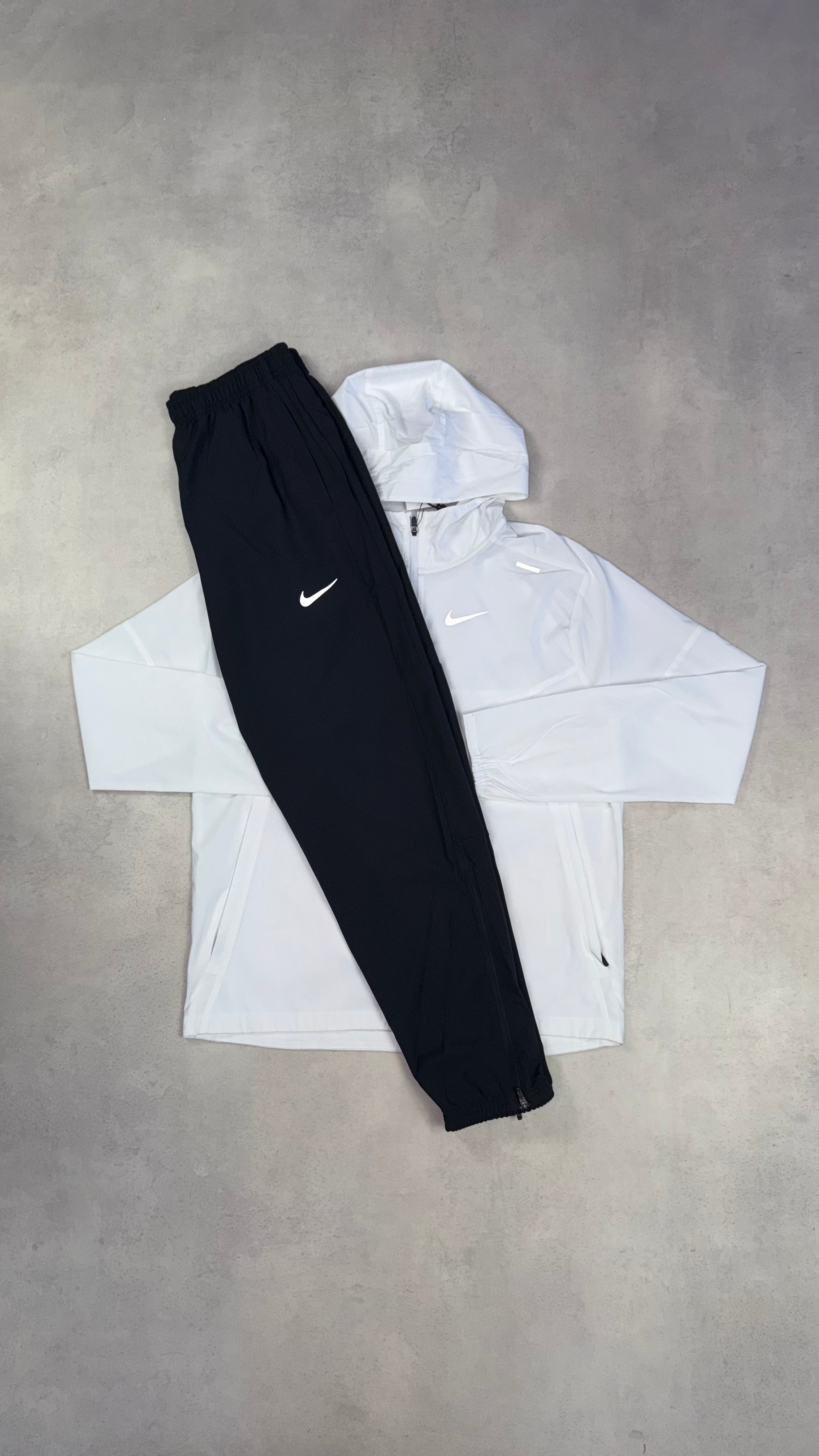 Nike Ice White Windrunner & Black Challenger Pants Duo Set