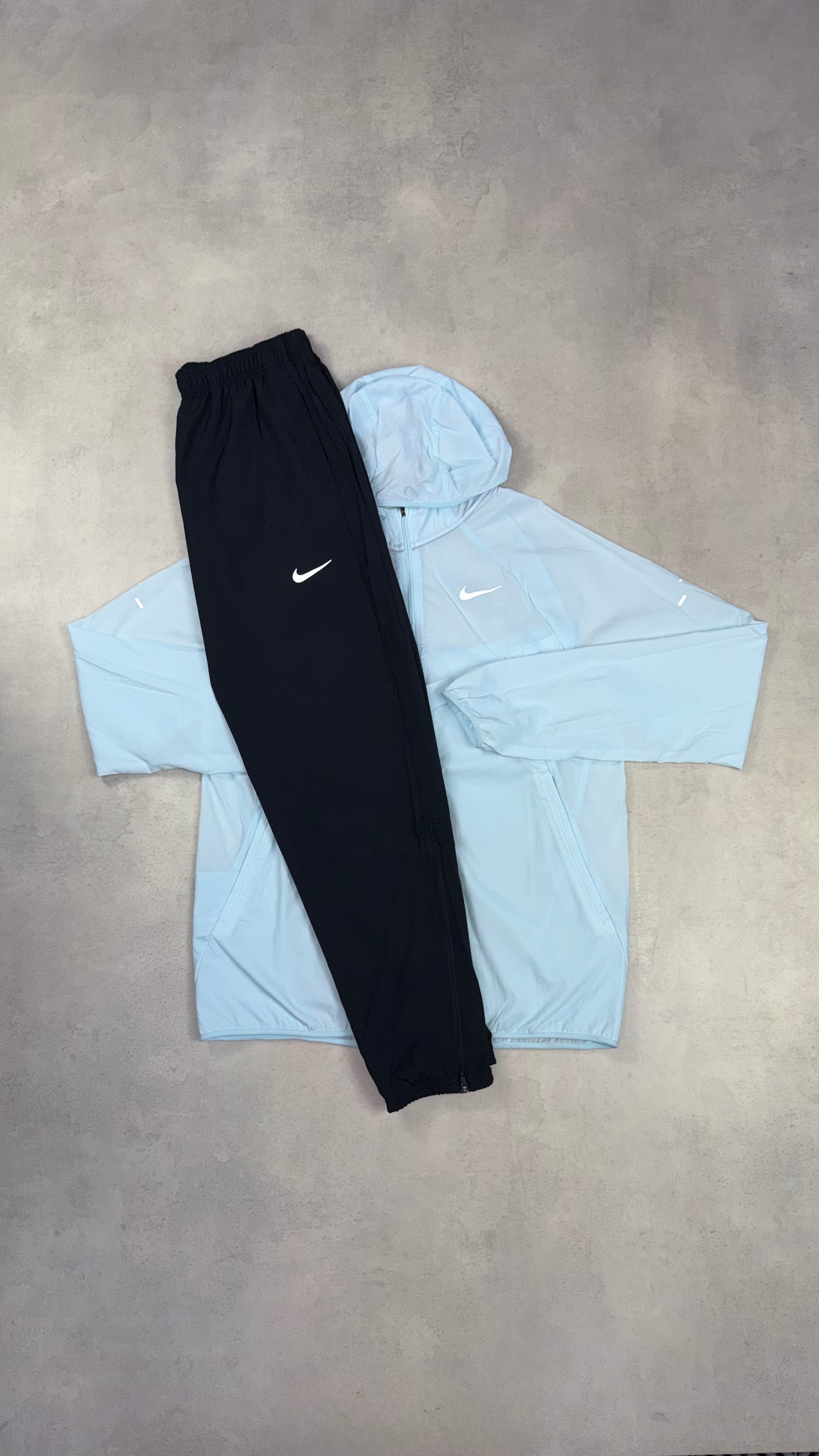 Nike Glacier Blue Windrunner & Black Challenger Pants Duo Set