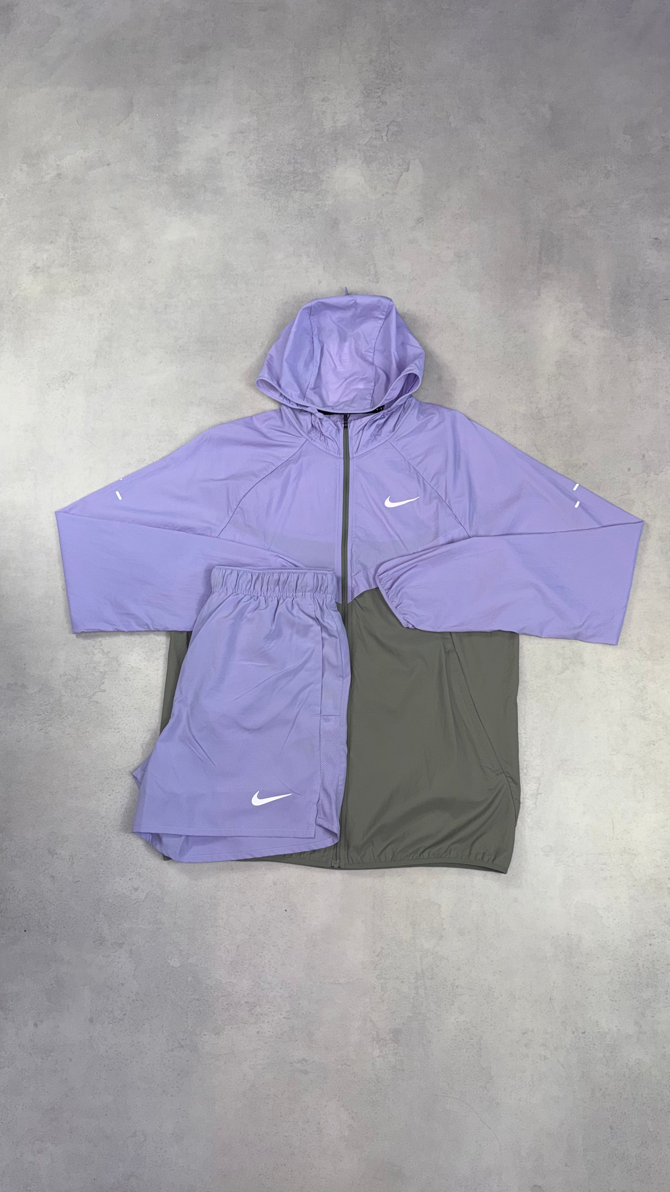 Nike Challenger Shorts - Lilac