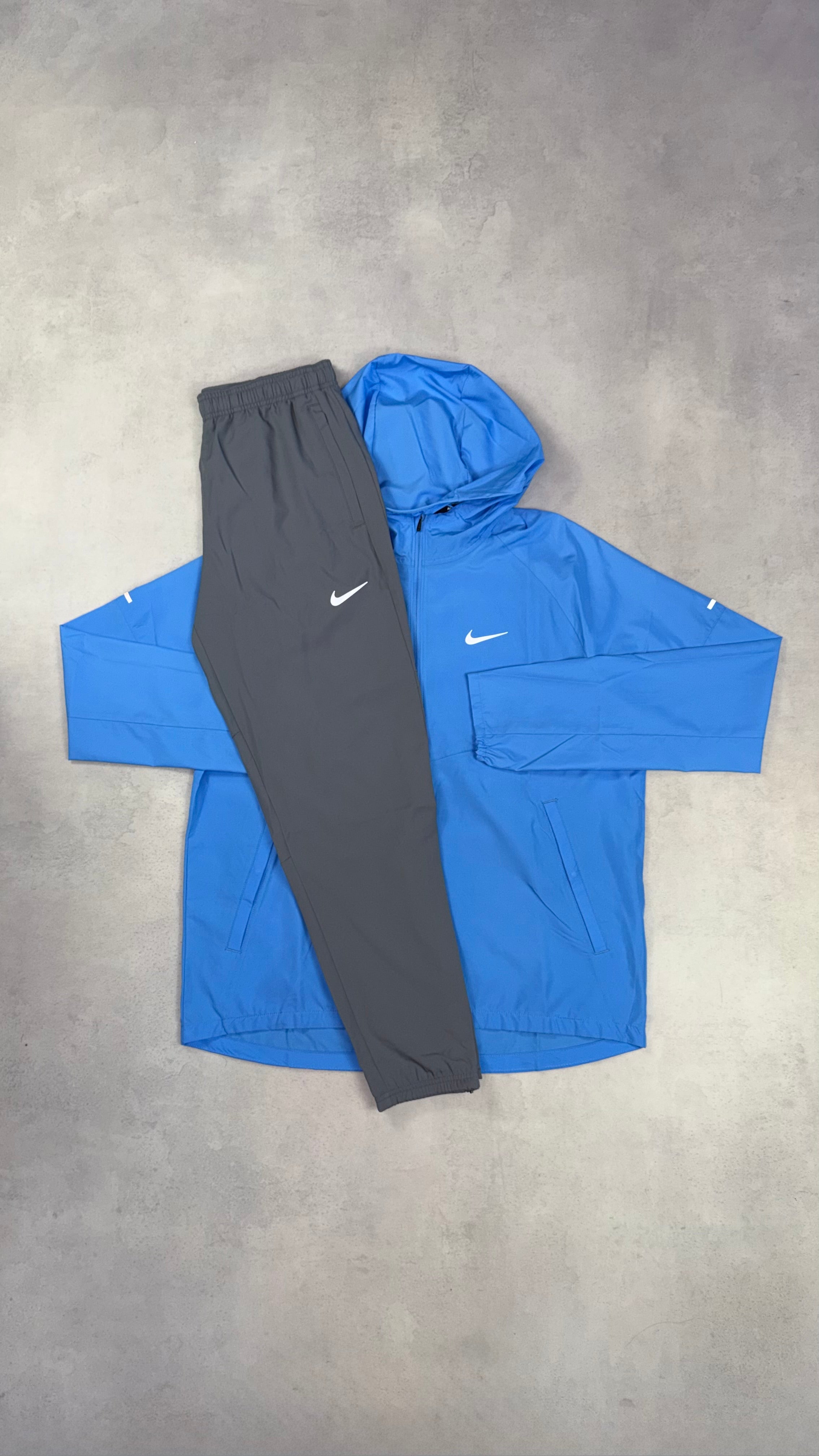 Nike University Blue Windrunner & Grey Challenger Pants Duo Set