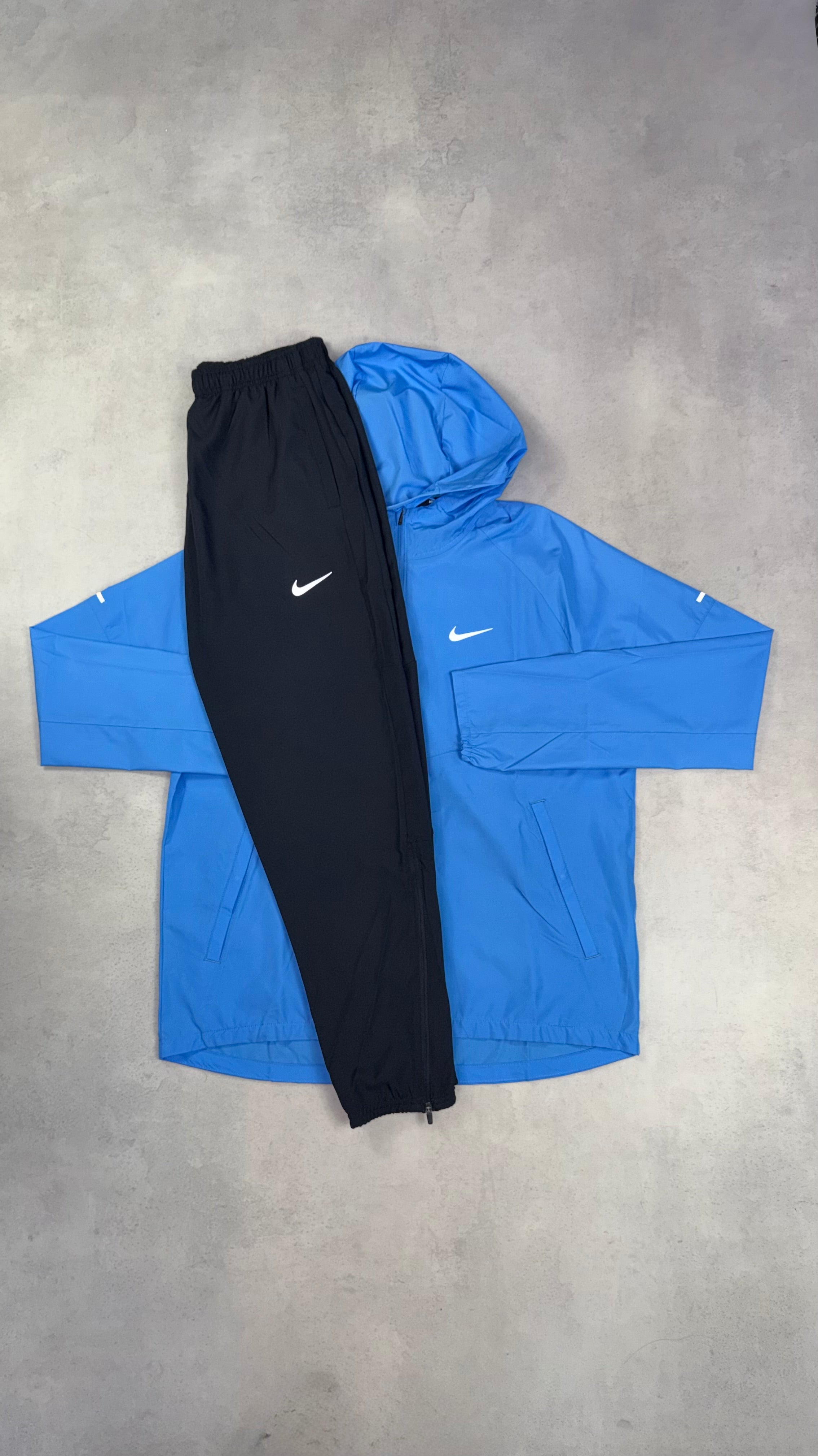Nike University Blue Windrunner & Black Challenger Pants Duo Set