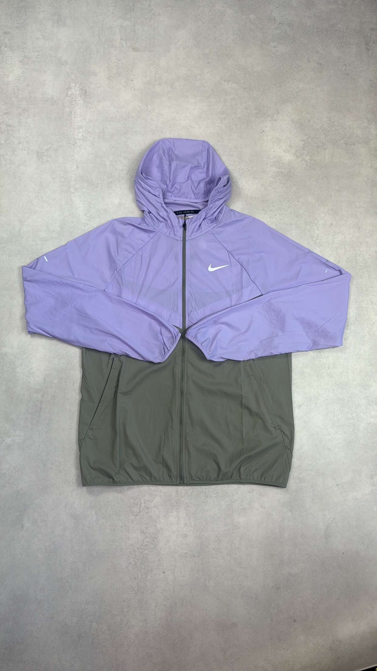 Nike UV Windrunner Lilac