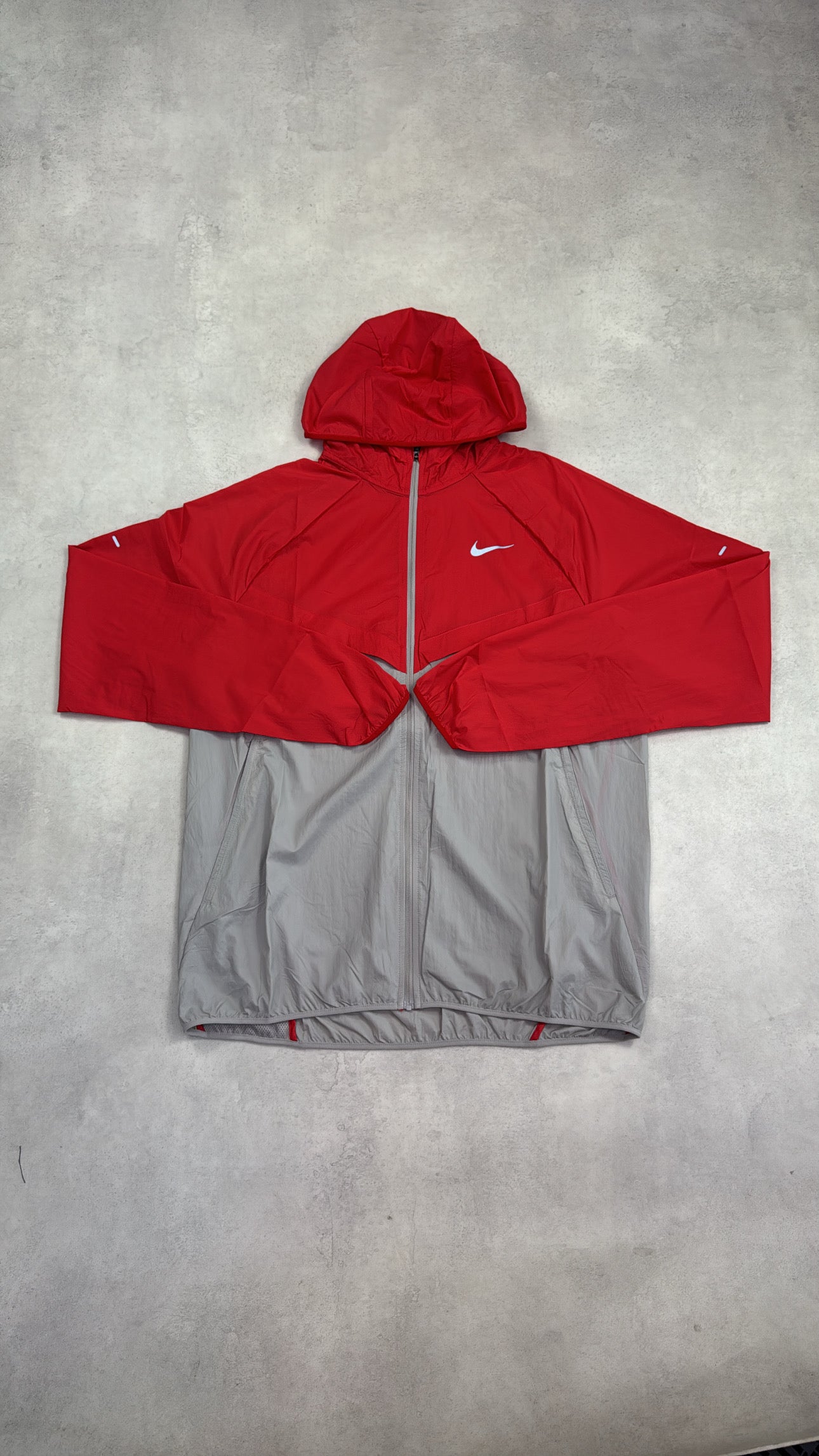 Nike UV Windrunner Red/Grey