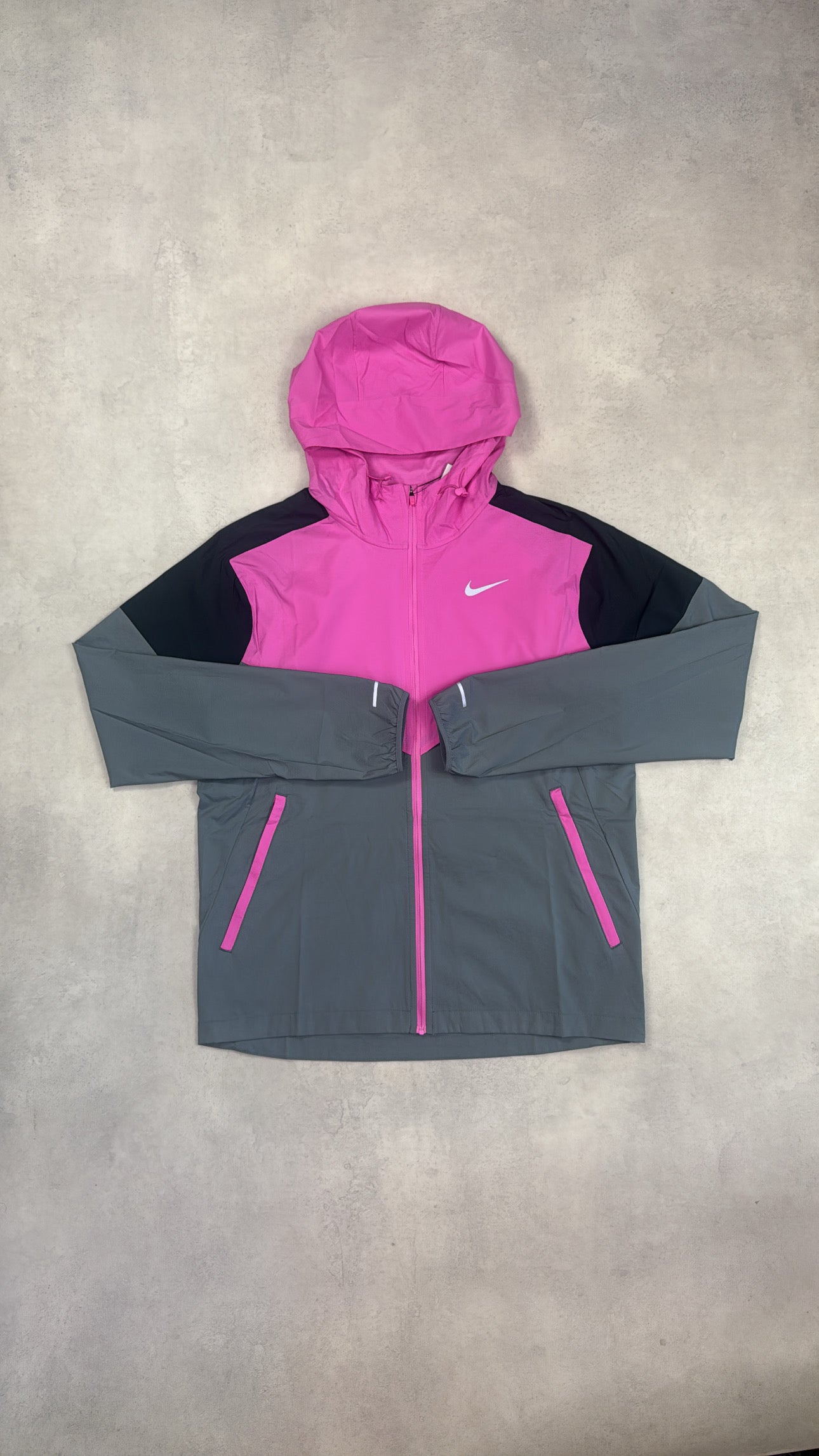 Nike UV Windrunner Playful Pink