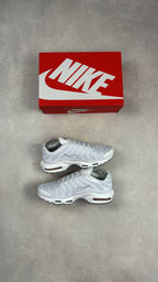 TN Triple White