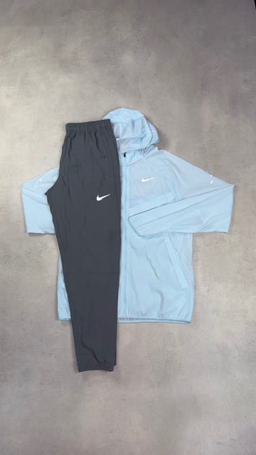 Nike Glacier Blue Windrunner & Grey Challenger Pants Duo Set